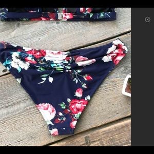 NWT Blue Floral Cupshe Bottoms Medium